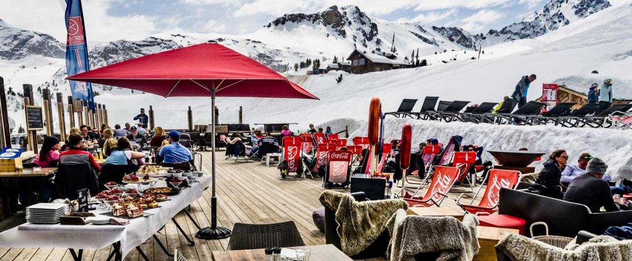 Hotel 3 Etoiles -Restaurant Le Pilatus Courchevel Exteriör bild