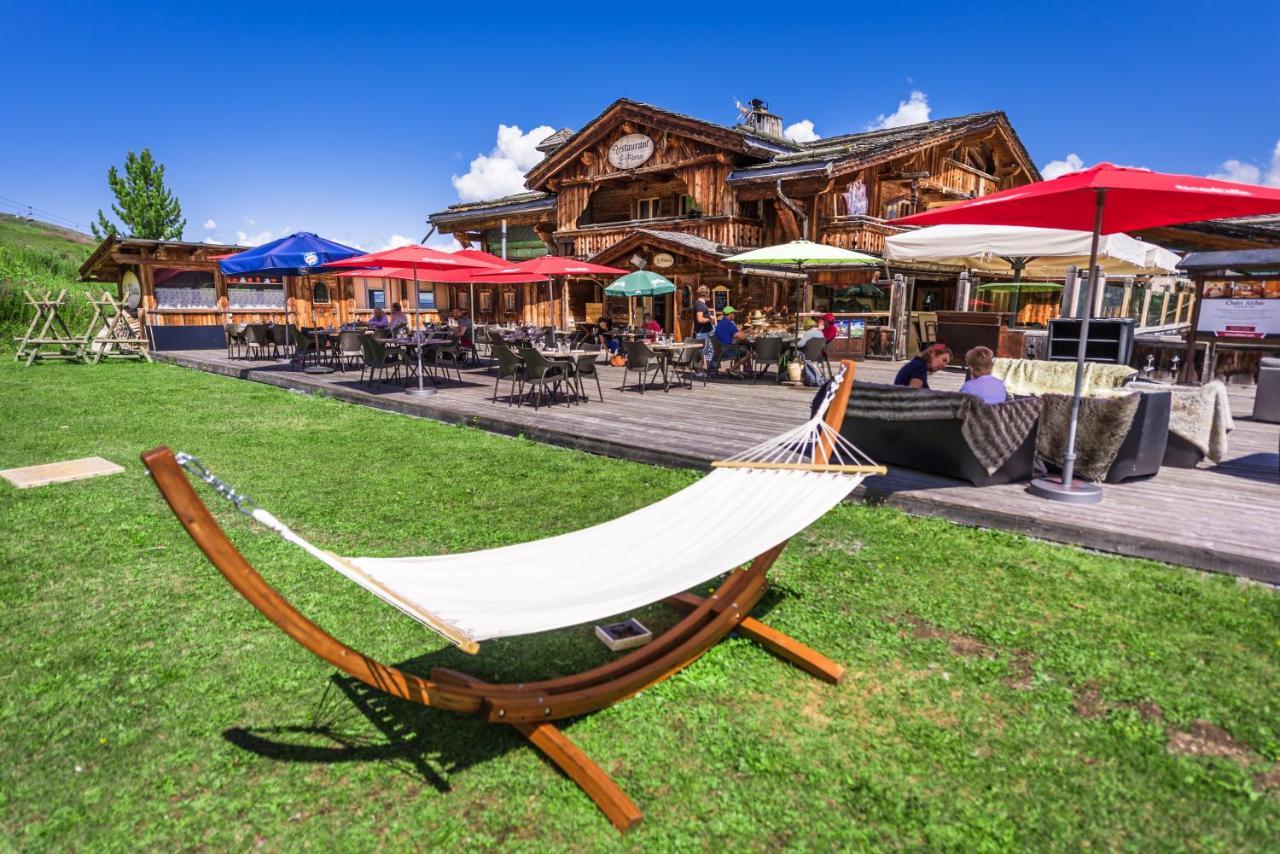 Hotel 3 Etoiles -Restaurant Le Pilatus Courchevel Exteriör bild
