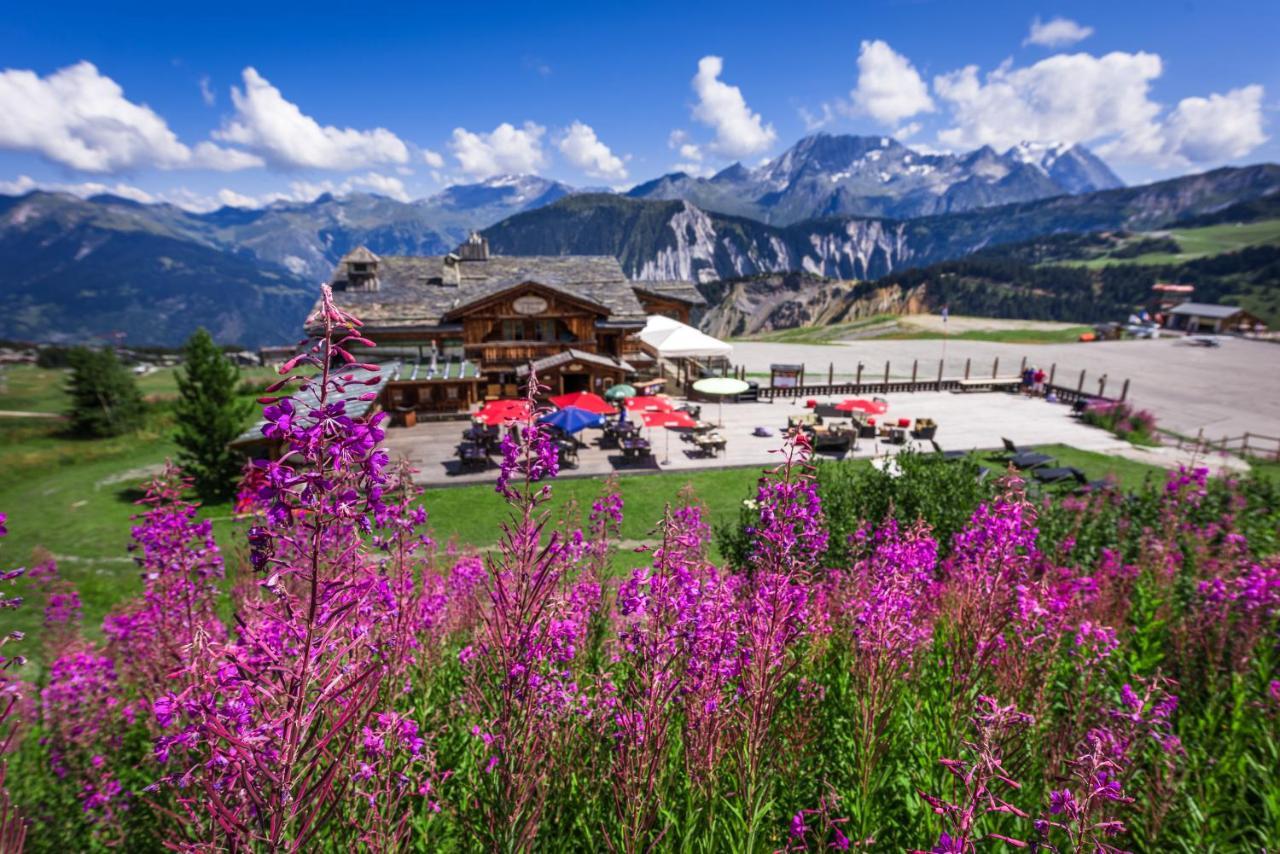 Hotel 3 Etoiles -Restaurant Le Pilatus Courchevel Exteriör bild