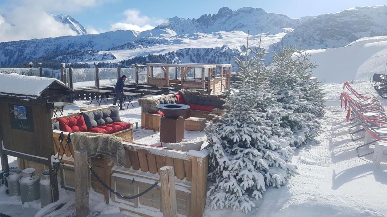 Hotel 3 Etoiles -Restaurant Le Pilatus Courchevel Exteriör bild
